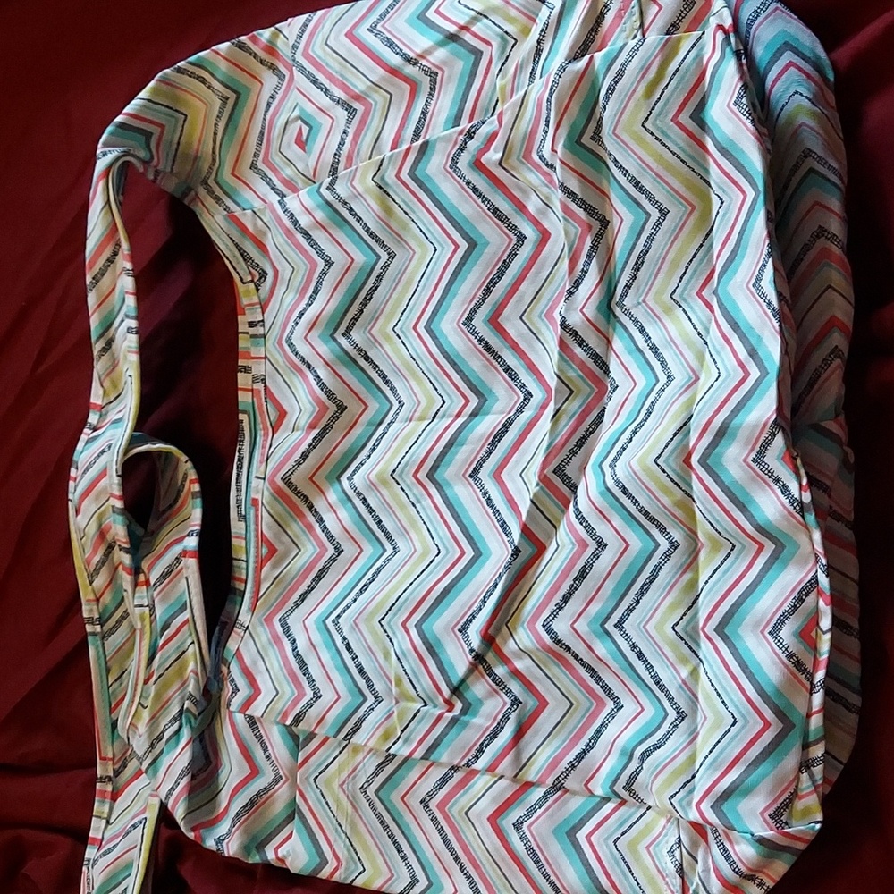Thirty-one crossbody in punch chevron new